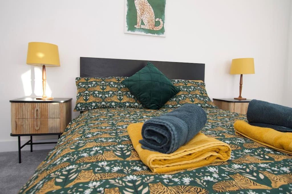 Beautiful Large 3-Bed Coastal Flat With Parking. Apartment Frinton-on-Sea Luaran gambar