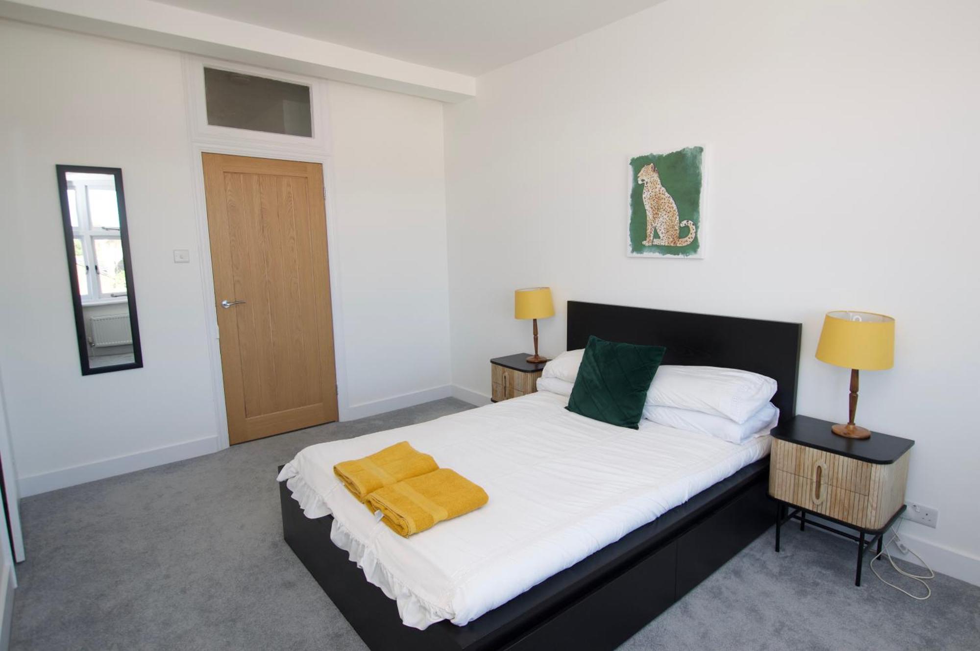 Beautiful Large 3-Bed Coastal Flat With Parking. Apartment Frinton-on-Sea Luaran gambar