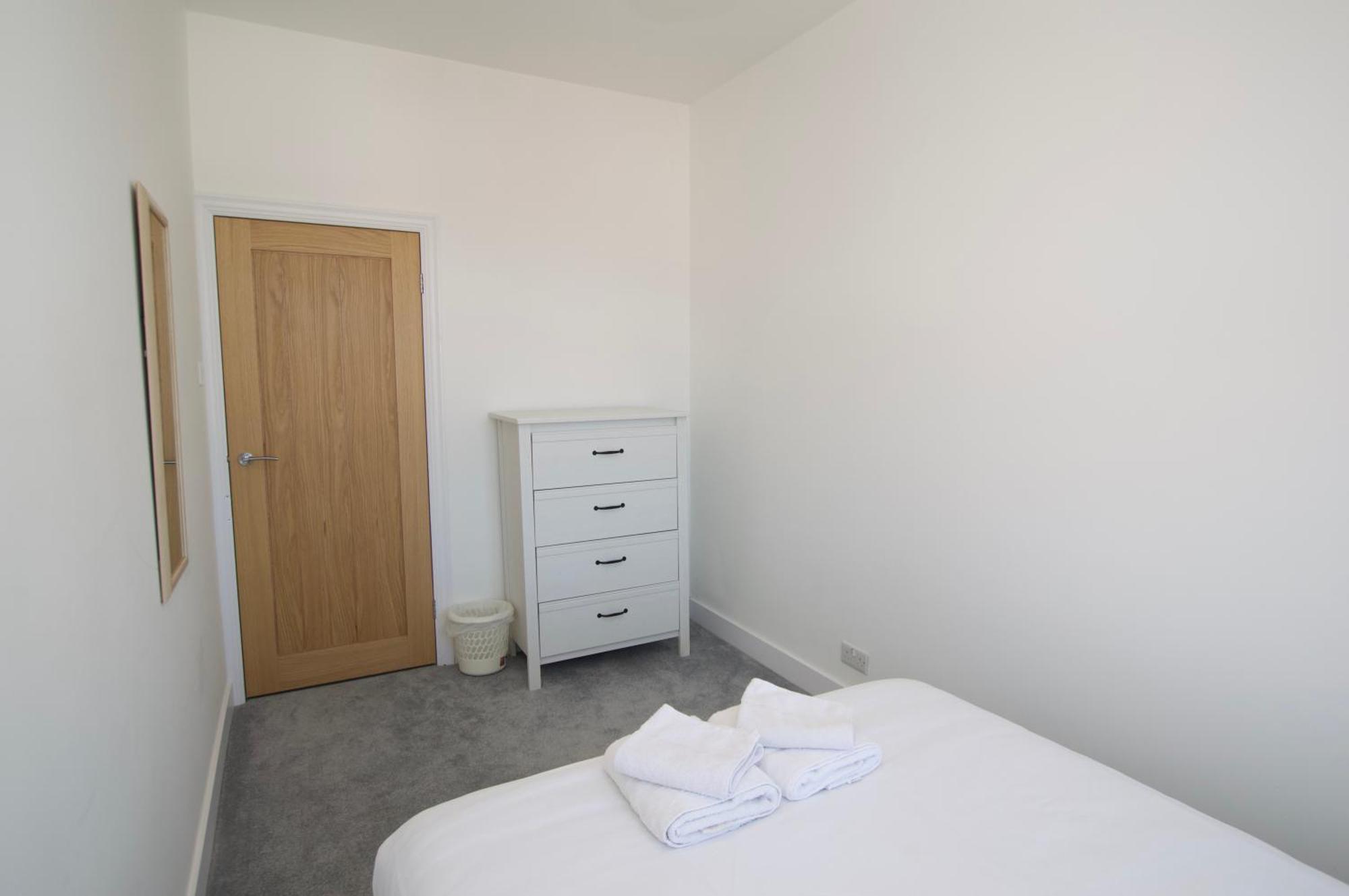 Beautiful Large 3-Bed Coastal Flat With Parking. Apartment Frinton-on-Sea Luaran gambar